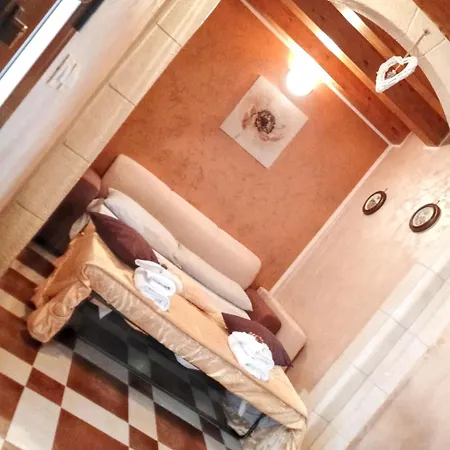 Charming In With Private Pool