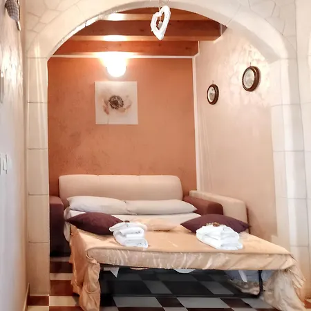 Charming In With Private Pool * Noto