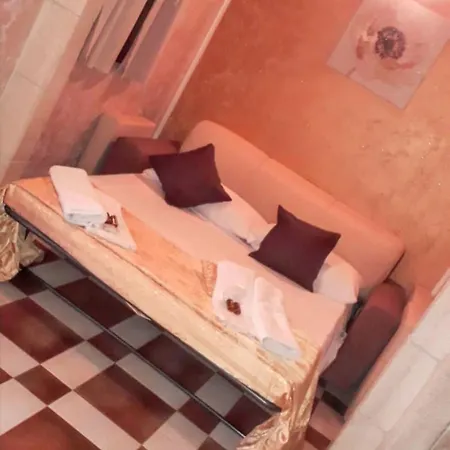 Charming In With Private Pool فيلة