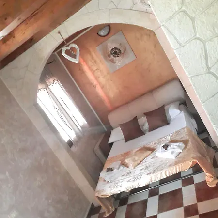 Charming In With Private Pool * Noto