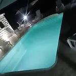 Charming In With Private Pool