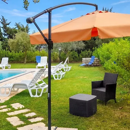 Charming In With Private Pool וילה *