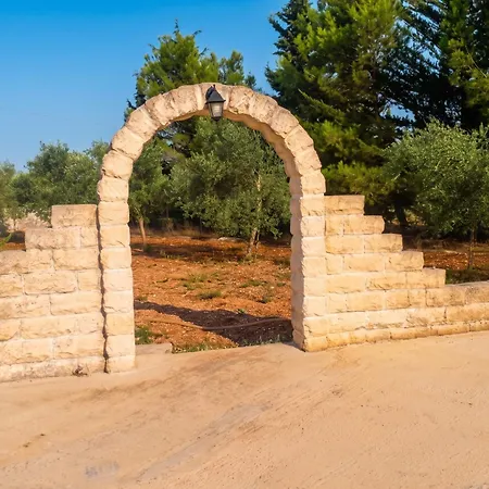 Charming In With Private Pool Noto