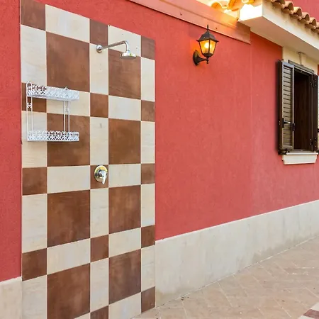 Charming In With Private Pool * Noto