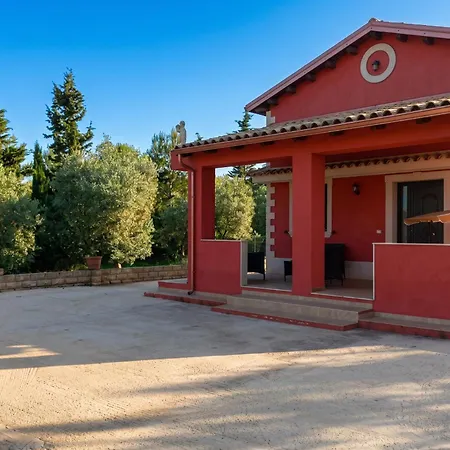 Charming In With Private Pool Villa Noto