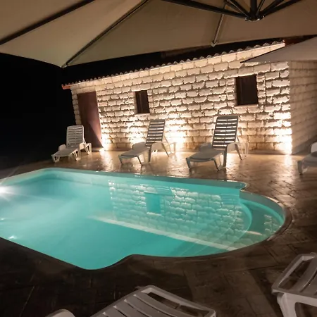 Villa Charming In With Private Pool *