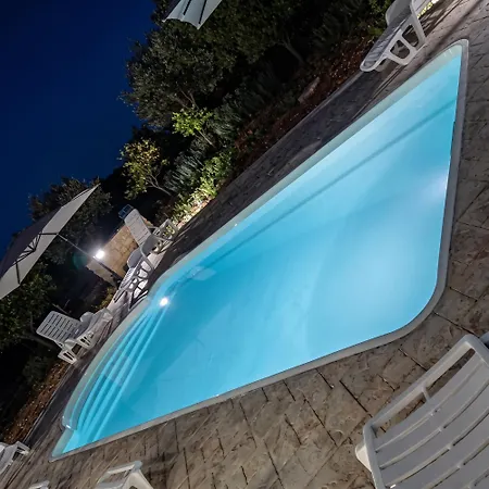 וילה Charming In With Private Pool *