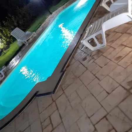 וילה Charming In With Private Pool