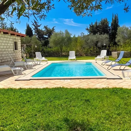 Villa Charming In With Private Pool Noto