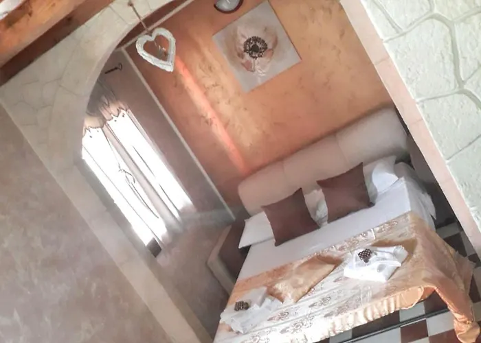 Charming In With Private Pool * Noto